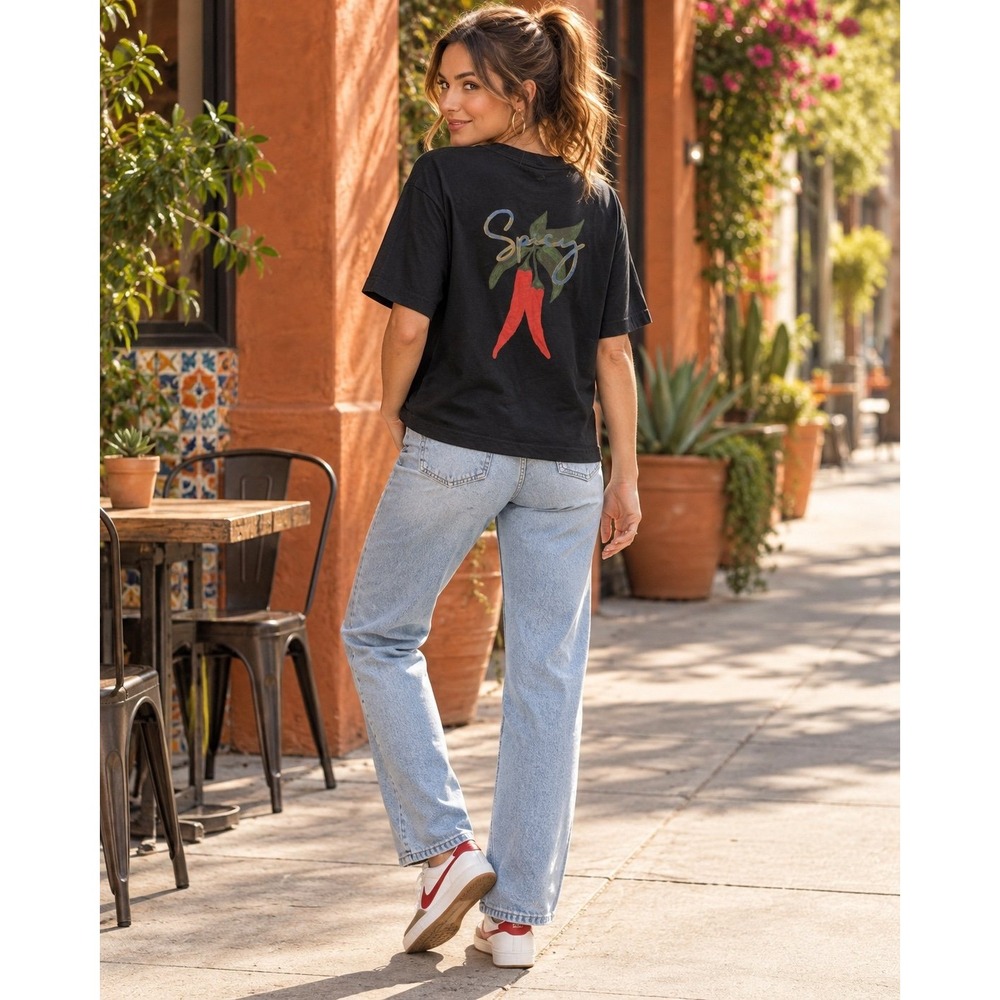 Universal Thread Spicy Chili Pepper Graphic Tee Black Women's Small Boxy